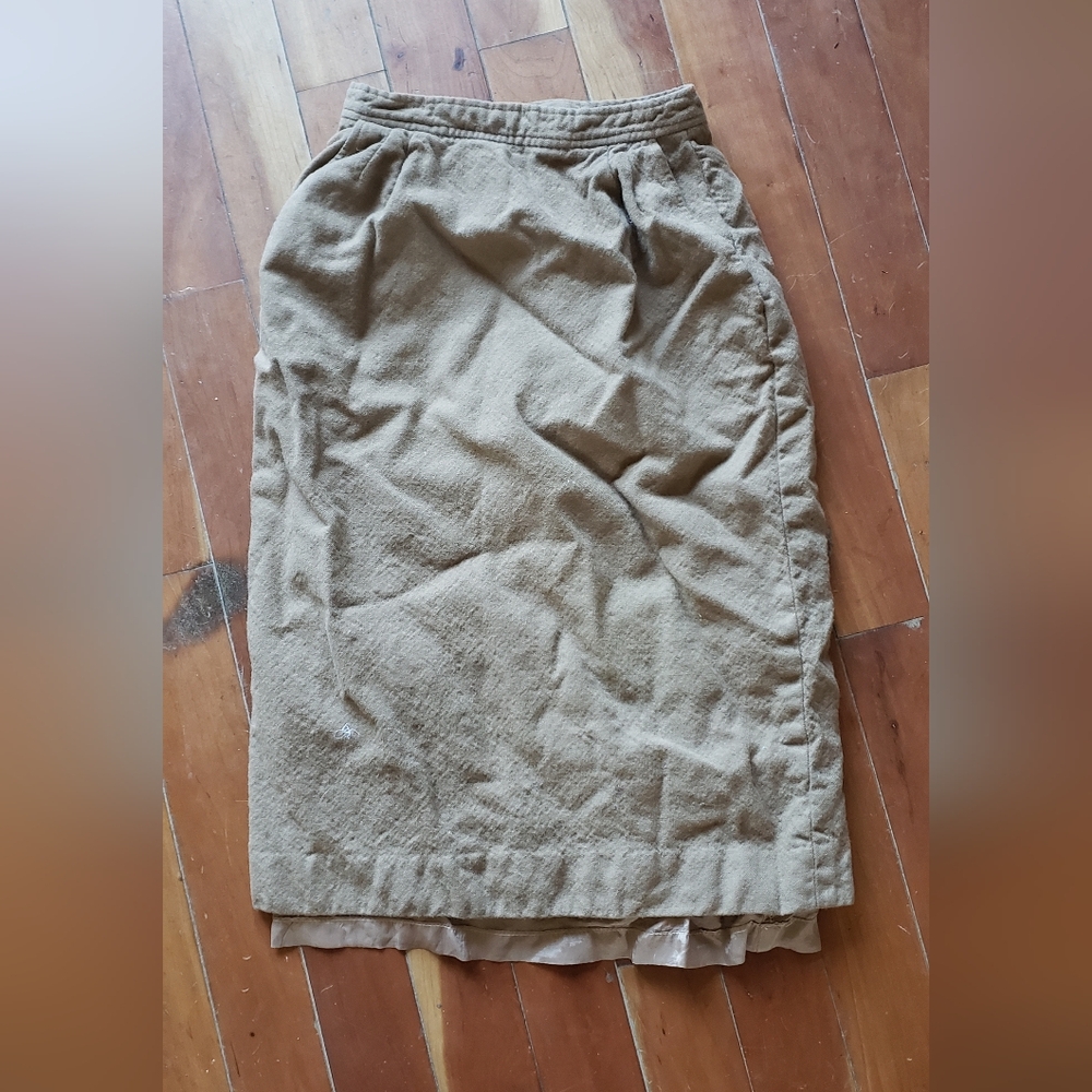 Wool tan skirt